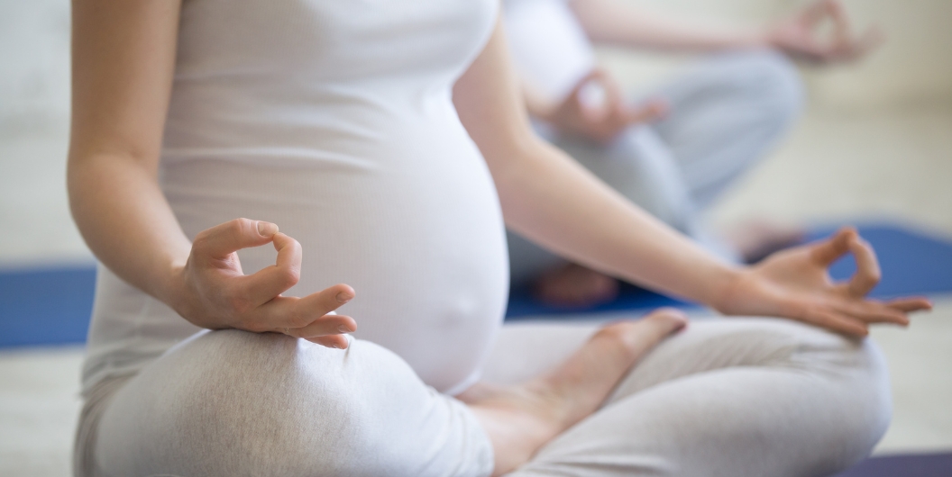 5 prenatal yoga poses for second trimester