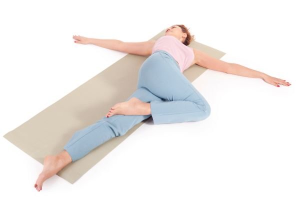 Supine twist (supta matsyendrasana variation)