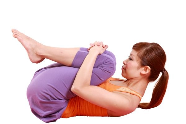 Wind-relieving pose (pawanmuktasana)